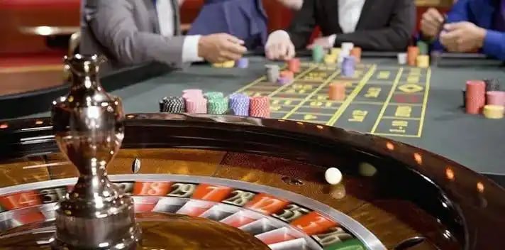 Antarmuka permainan Mahjong Ways di platform naga 303 dengan grid responsif dan simbol Asia